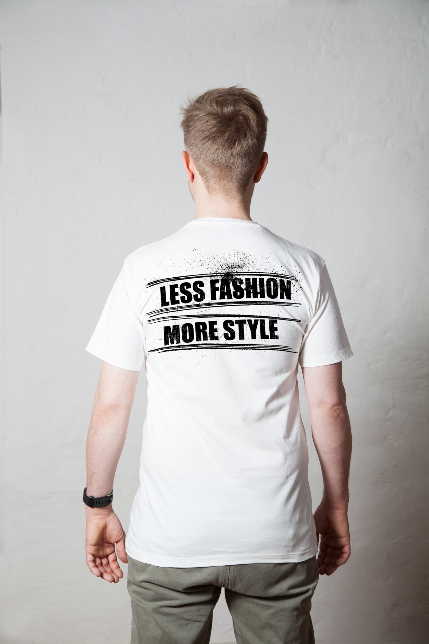 LessFashion_Thomas_Back_Unisex